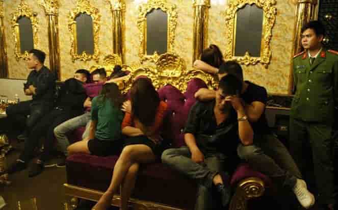 mua ma túy về tổ chức sinh nhật