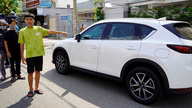 nhóm “trẻ trâu” rủ nhau ném gạch phá hoại 35 ôtô tại Vũng Tàu 2