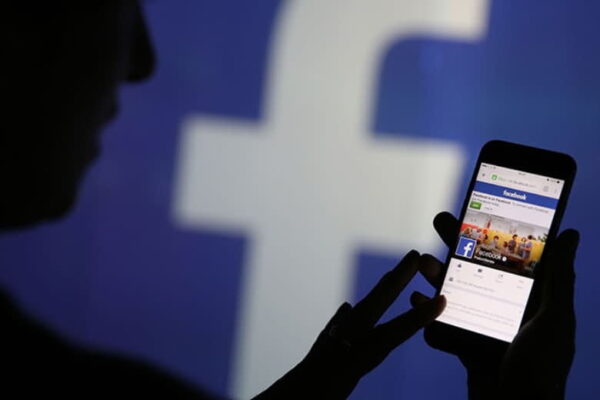 Bật mí cách theo dõi Facebook người khác mà không bị phát hiện cực đơn giản