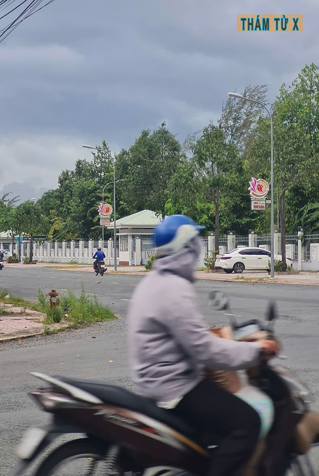 tham tu x theo doi ngoai tinh