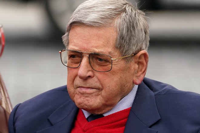 Giết người tình và con trai để che giấu mối quan hệ ngoài luồng